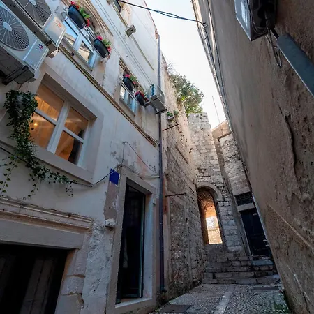 Aurora 2 Apartment *